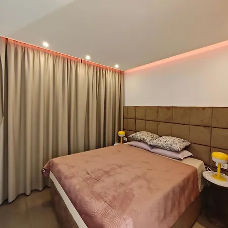 아파트 Bellagio Penthouse 트로기르